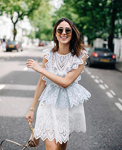 Bonitas ideas de vestidos blancos para el verano #Dress #Heels #HighHeels: Camisa sin mangas,  Zapato de tacón alto,  tacones altos para niñas,  VESTIDO BLOQUE,  Vestido De Ganchillo,  Vestido blanco  