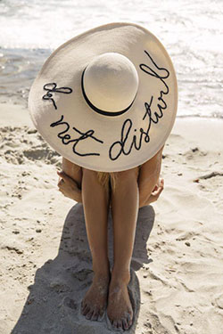 Cool Beach Outfits 2018: bonito sombrero de playa: no molestar: traje de playa,  Sombrero de copa  