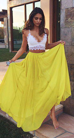Ideas lindas de trajes de luna de miel: #street #style crochet + amarillo Wachabuy: 