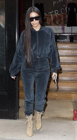 Pantalones deportivos Kim Kardashian: 