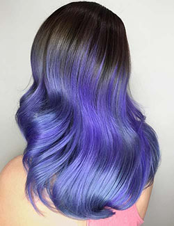 Este es definitivamente el ombre púrpura más suave que hemos visto.: Peinados morados para cabello largo  