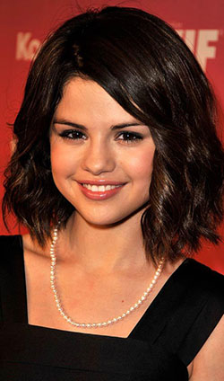 Selena es sin duda una estrella y parece una princesa de un hermoso país de las hadas.: 