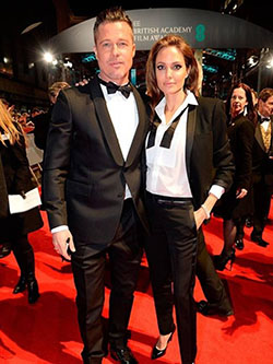Brad Pitt y Angelina Jolie con atuendo a juego en un evento - #Atuendo de pareja a juego: 