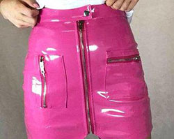 Falda con cremallera de pvc rosa fuerte: ropa de piel  