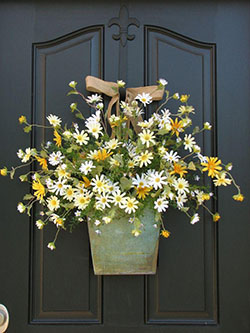 Coronas de verano al aire libre para la puerta de entrada.: Decoración navideña,  Diseño floral,  colgador de puerta,  Trajes de primavera  