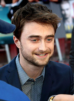 Hombre del ejército suizo. Daniel Radcliffe Fotografía de archivo: harry potter,  Fotografía de archivo,  harry portero,  harry potter,  Daniel Radcliffe  
