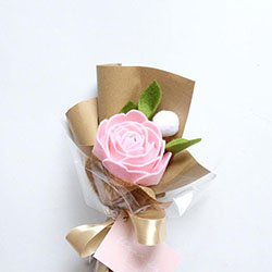 Rosa ancha única, dulce y sencilla #fleurifysingle l . . #flor #boda #bouqu...: 