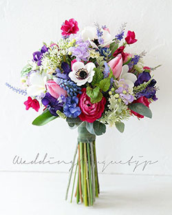 Ideas de arte floral: Ramo de flores de corazón,  Arreglos Florales Ideas,  flor para aniversario de bodas  