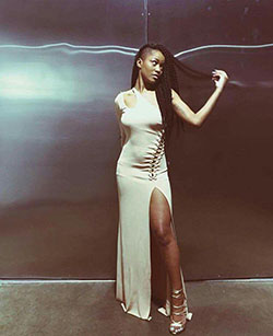 Keke Palmer con un precioso vestido blanco de fiesta | Peinados de trenzas de caja para niñas negras.: Moda De Celebridades Negras,  Ideas de atuendos de celebridades  
