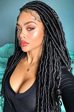 Black Girl Box trenzas, Trenzas de ganchillo: Cabello con textura afro,  Ideas de peinado,  Rastas sintéticas,  Peinado de chicas lindas  
