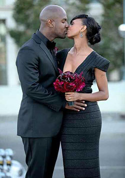 Ideas de vestidos de novia para parejas.: pareja negra,  Trajes de boda de pareja negra  