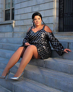 vestidos de fiesta tallas grandes de Frankie Tavares: Modelo de talla grande,  modelo,  Pelo largo,  Vestimenta de chica gordita  