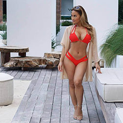 Fotos sexys de Daphne Joy en bikini: alegría dafne,  Modelos calientes de Instagram,  biquini rojo  