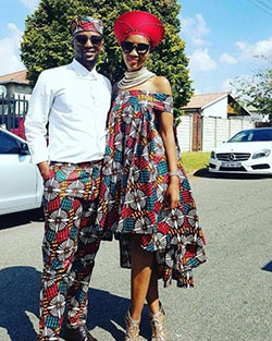 estilos de moda africana para parejas: trajes de fiesta,  Trajes africanos a juego  