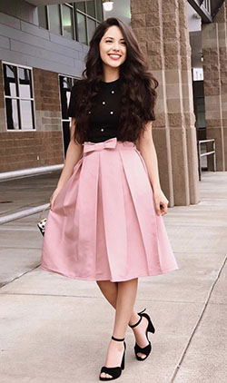 Ideas para combinar falda rosa: vestidos rosas  