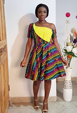 Últimos estilos de vestidos cortos de ankara 2019: vestidos de coctel,  Ropa vintage,  camarones asos,  Trajes Africanos Tradicionales  