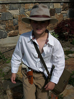 Trajes elegantes para el día de los ayudantes para niños: disfraz de Halloween,  trajes de fiesta,  Atuendos para el día de los ayudantes,  Indiana Jones,  marion ravenwood  