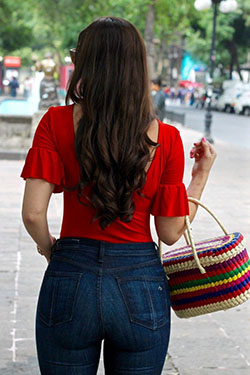 Outfit Ideas With Red Top, Little black dress, Slim-fit pants: Pantalones ajustados,  Blusa roja  