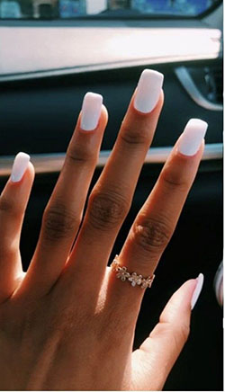 Uñas acrílicas blancas cuadradas para piel negra.: Esmalte de uñas,  Arte de uñas,  Uñas acrilicas  