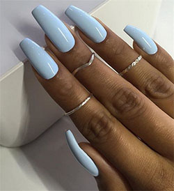 Hermosas uñas grises sobre piel morena.: Esmalte de uñas,  Arte de uñas,  Uñas de gel,  uñas azules,  Uñas acrilicas  