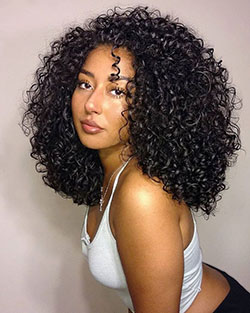 pelo corto y rizado para chicas negras: Peluca de encaje,  Cabello con textura afro,  Ideas de peinado,  Cabello enrulado,  Pelo corto y rizado  