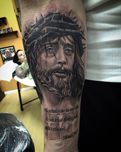 Tatuajes de Jesús de media manga para hombres en el antebrazo: tatuaje de manga,  Arte Corporal,  Tatuador,  Tatuajes Religiosos  