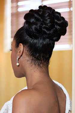 Peinado updo afroamericano, Cabello negro: Cabello con textura afro,  Pelo largo,  afroamericano,  Trenza francesa,  peinados de boda africanos  