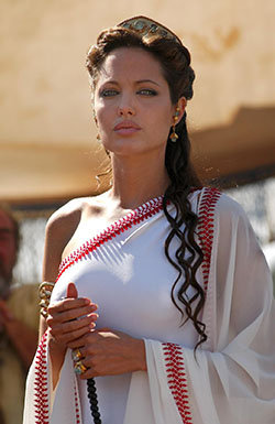 angelina jolie en sari blanco: celebridades de hollywood en sari,  Angelina Jolie,  chicas calientes en sari  