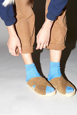Estilos exóticos para modelos de moda, calcetines y sandalias.: Zapato de tacón alto,  Birkenstock  