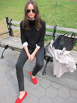 Bonito conjunto mocasín rojo para niña: Zapato sin cordones,  Piso de ballet,  Trajes De Zapatos Rojos  