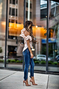 Conjunto de top de un hombro y jeans: blogger de moda,  Vestido sin tirantes,  Trajes Con Tacones  