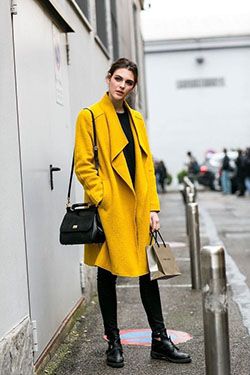 Atractivas ideas para abrigo amarillo, Street fashion: gabardina,  Semana de la Moda  