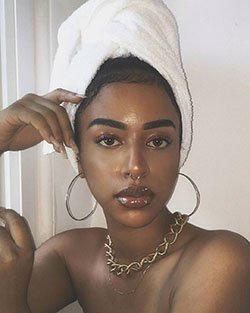 Consejos para aclarar la piel de Baddie, Cuidado de la piel: Mujeres negras,  Protección de la piel  