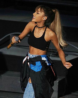 Ropa de mujer ariana grande abdominales: Ariana Grande,  Los atuendos de Ariana Grande  