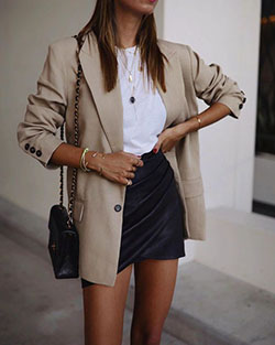 Outfit con blazer y falda, Ropa casual: Falda de mezclilla,  Falda de cuero,  trajes de negocios  