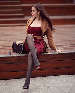 Chica guapa en pantimedias, zapato de tacón alto: Zapato de tacón alto,  Conjunto de medias  