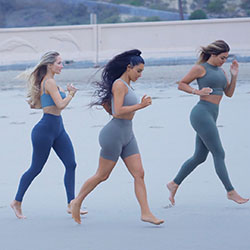 Amanda lee kim kardashianKanye West: Kylie Jenner,  kim kardashian,  Kanye West,  kourtney kardashian,  Modelos calientes de Instagram  