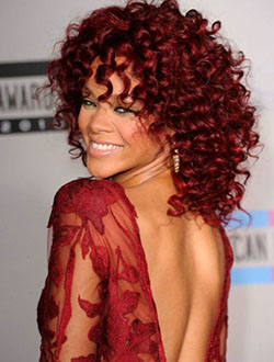 Rihanna American Music Awards 2010, Teatro Microsoft: vestidos de alfombra roja,  Nicki Minaj,  Taylor Swift,  Los mejores looks de Rihanna  