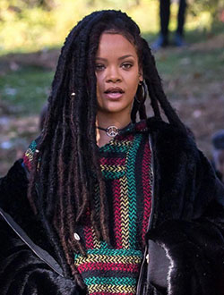 Las últimas y locas rastas de Rihanna, integraciones de cabello artificial: Logan Browning,  Los mejores looks de Rihanna  