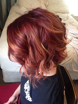Pelo rojo corto con mechas: corte bob,  Pelo largo,  Cabello corto,  Resaltado del cabello,  cabello rojo  