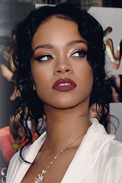 maquillaje facial: maquillaje facial,  Los mejores looks de Rihanna  