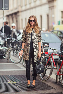 Con abrigo estampado de leopardo, Animal print: Pantalones ajustados,  Huella animal,  Atuendos Informales,  Trajes De Chaqueta  