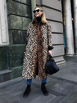 Uno de los abrigos de leopardo más admirados, Animal print: ropa de piel,  Huella animal,  Piel sintética,  gabardina,  Trajes De Chaqueta  