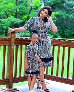 Modelos de taparrabos madre e hijo, Aso ebi: vestidos africanos,  camarones asos,  traje folklórico,  Atuendos Ankara  