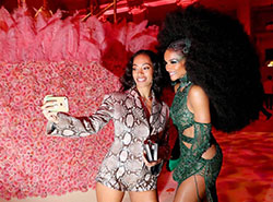 Solange Shara Met Gala A los 19, Kim Kardashian: kim kardashian,  vestidos de alfombra roja,  Jennifer Lopez,  con gala,  moda caliente  