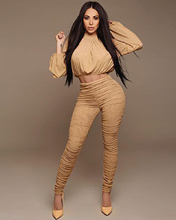 Ideas brillantes de atuendos sobre la modelo de moda, Jimena Sanchez: vestido sin espalda,  kim kardashian,  Fotografía de moda,  Bikini De Ganchillo,  Modelos calientes de Instagram  