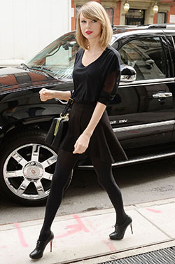 Todo el mundo a comprobar las medias de Taylor Swift: Trajes De Falda,  Taylor Swift  