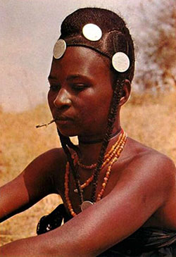 Fulani Trenzas Peinados, Fulfulde, Adamawa Language, Fula people: Peinados con trenzas,  gente fula  