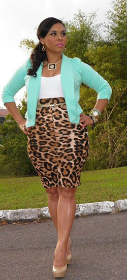 Outfits con una falda de guepardo: traje de talla grande,  Ideas de ropa,  Falda de tubo,  Huella animal  
