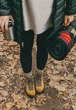 Lovely outfit ideas outfit de senderismo otoño, Botas de montaña: Ropa de senderismo,  Bota de montaña,  Atuendos Con Botas,  zapato de punta  